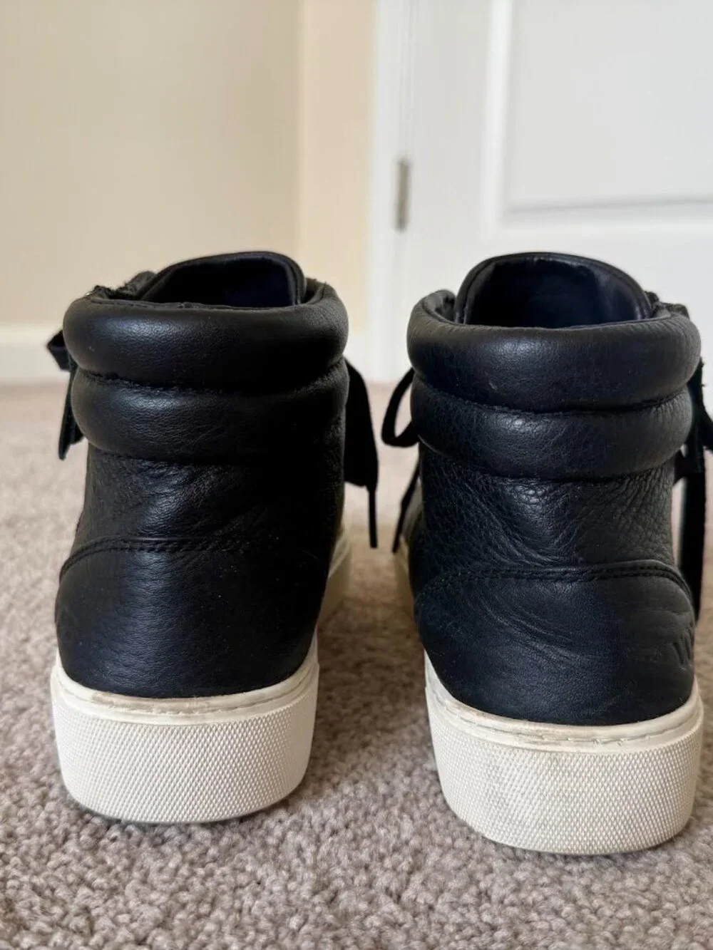 Lightly Used Ugg Blaney High Top Black Leather Sneakers Womens Sz 8